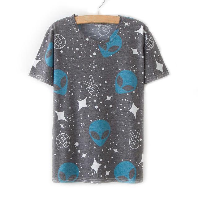 Tee Shirt-Cosmic Style Print Tee-Chilling Alien Peace Shirt